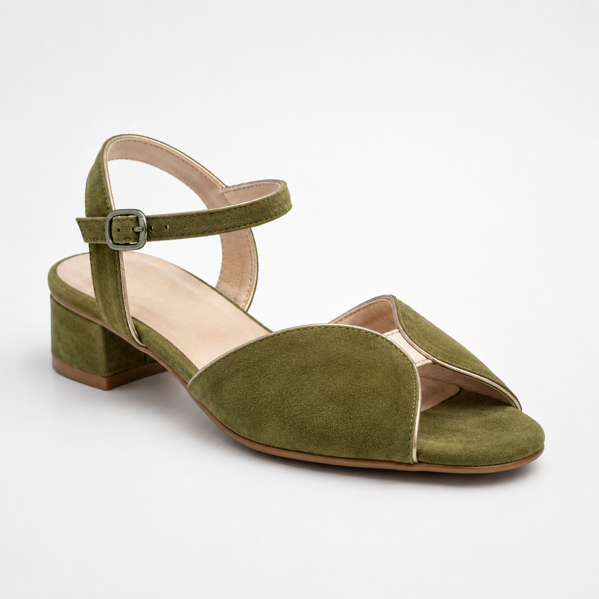 Sandalias envolventes