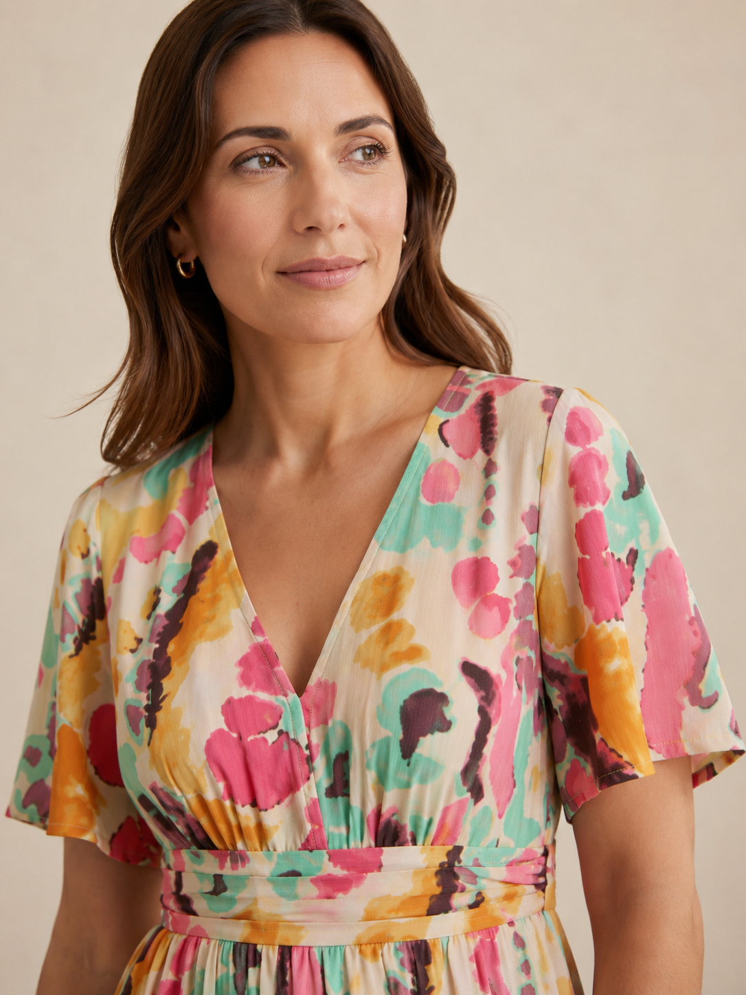 Vestido tie-dye con escote en V