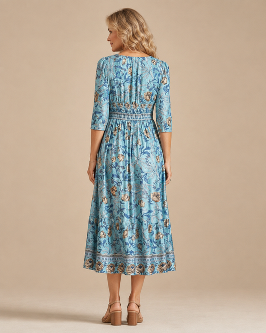 Vestido fluido con temática de flores