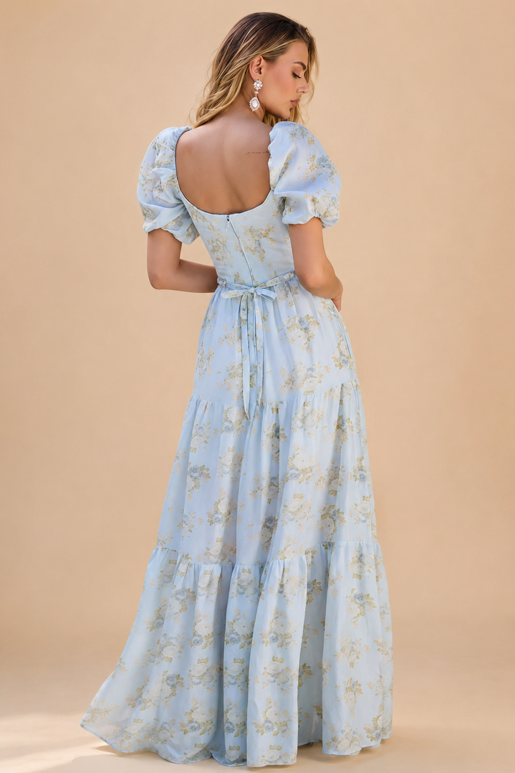Vestido de flores con un corte delicado