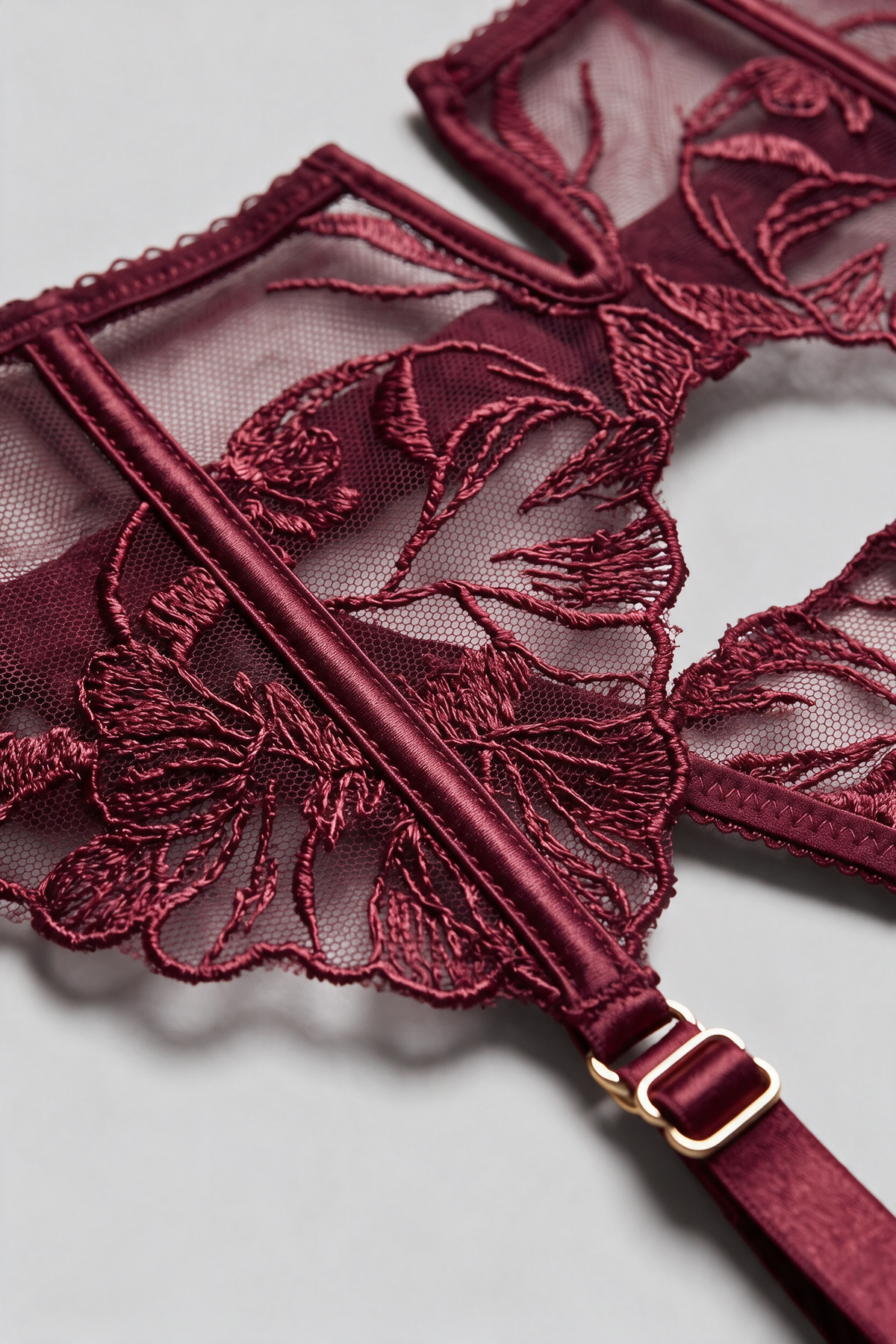 Scarlet Siren | Lace Bra & Panty Set in Bordeaux