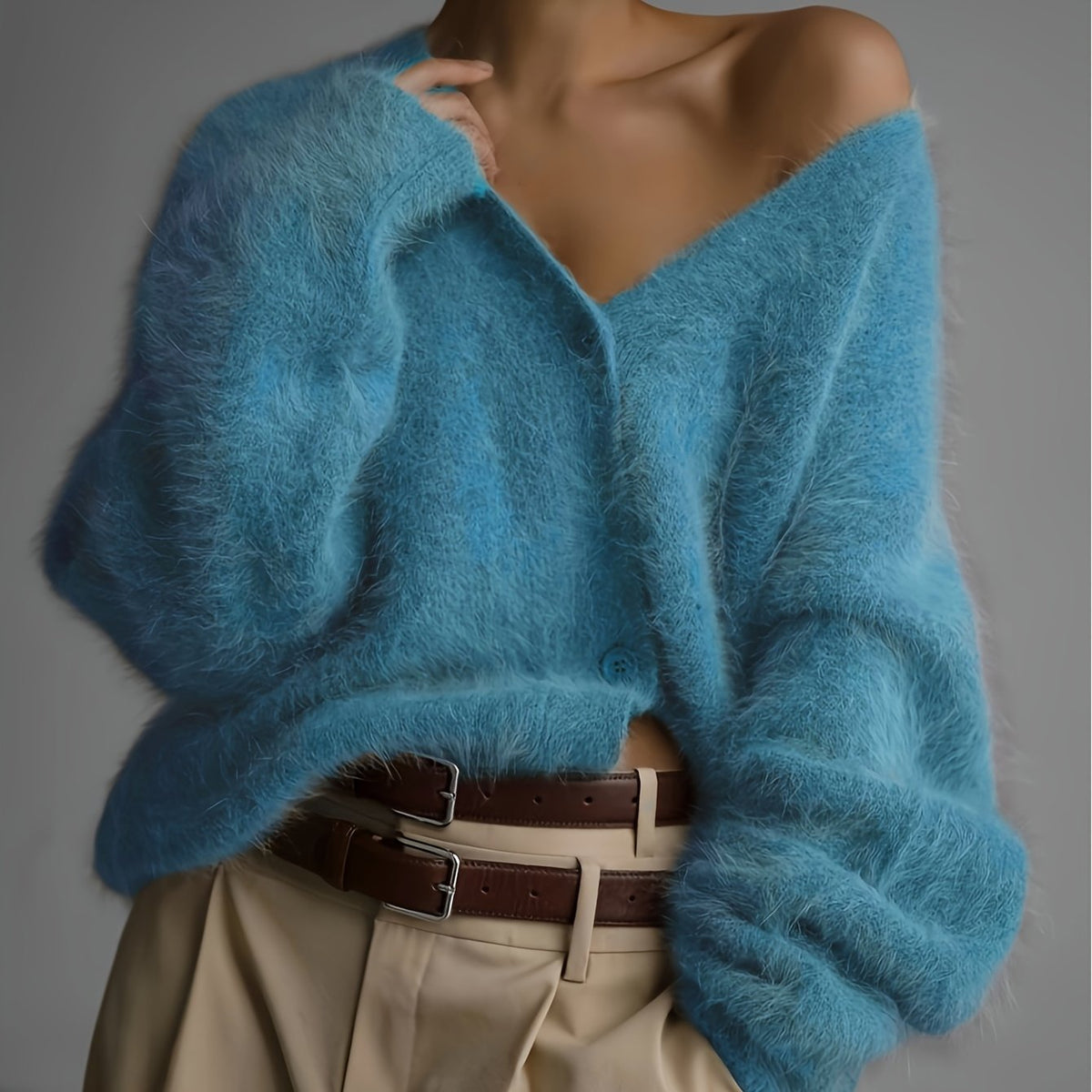 Suéter con cuello en V, gris