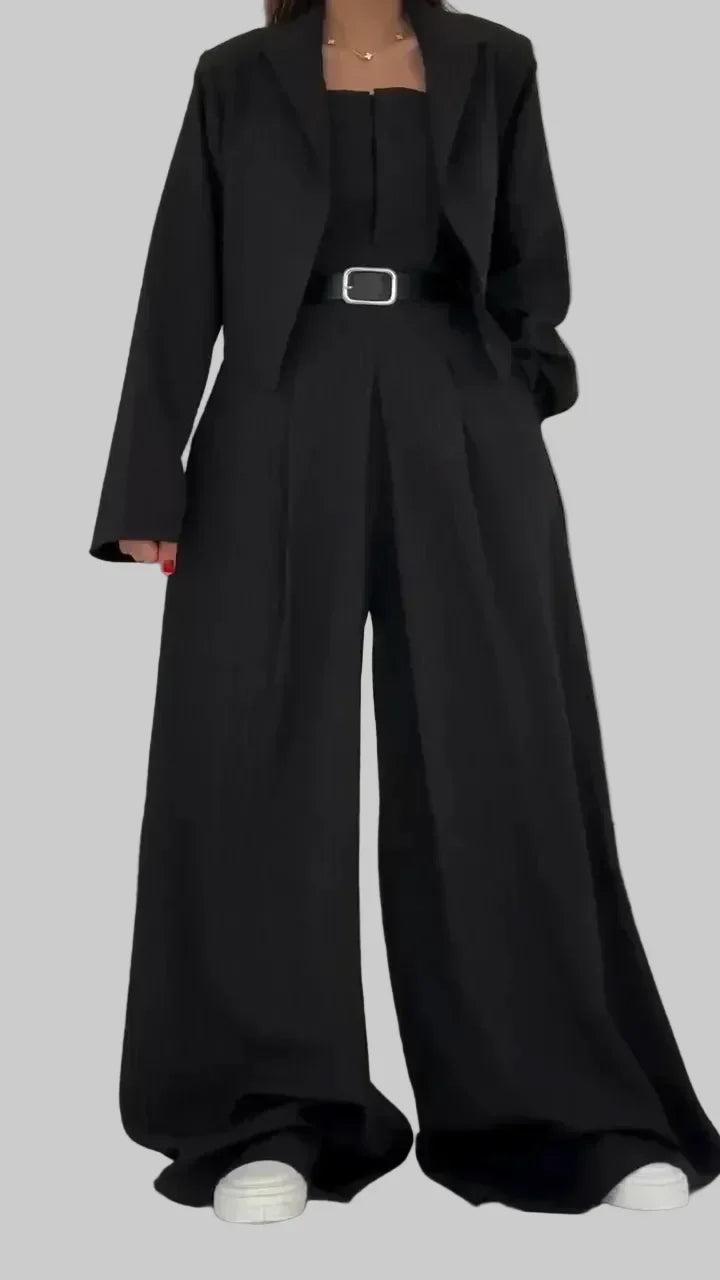Traje elegante de tres piezas