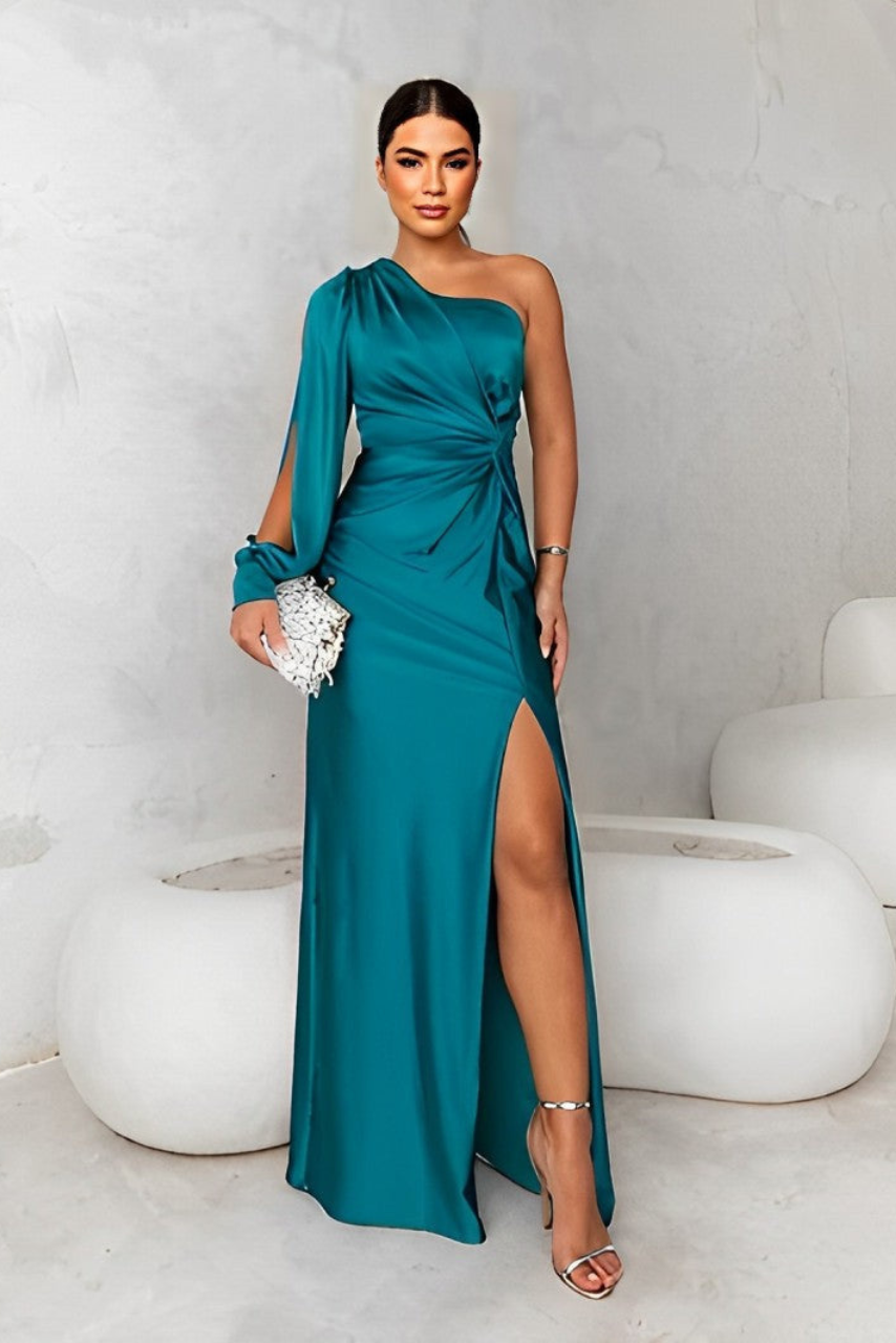 Vestido largo drapeado con manga sola