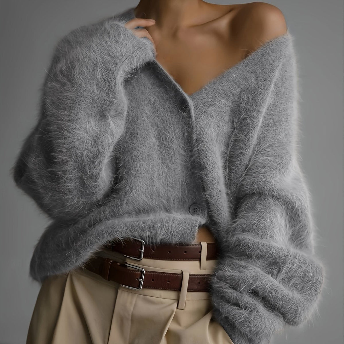 Suéter con cuello en V, gris
