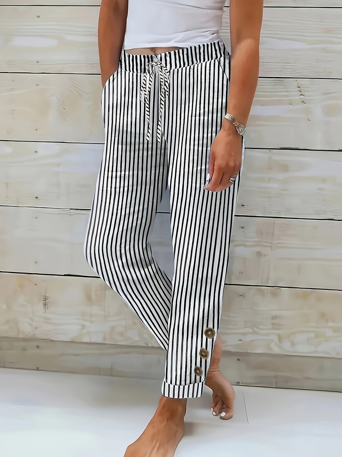 Pantalón a rayas de corte relajado