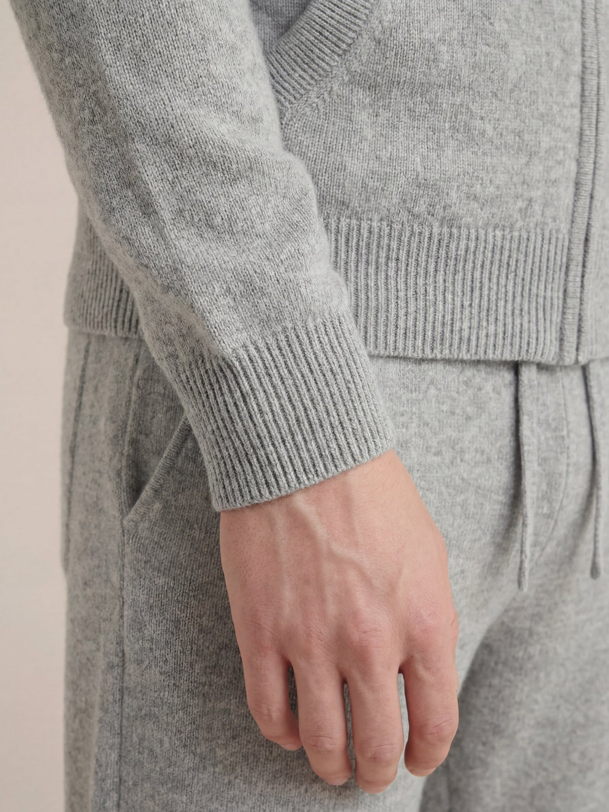 Noreli Signature Set Light Grey | Hooded Knit Set