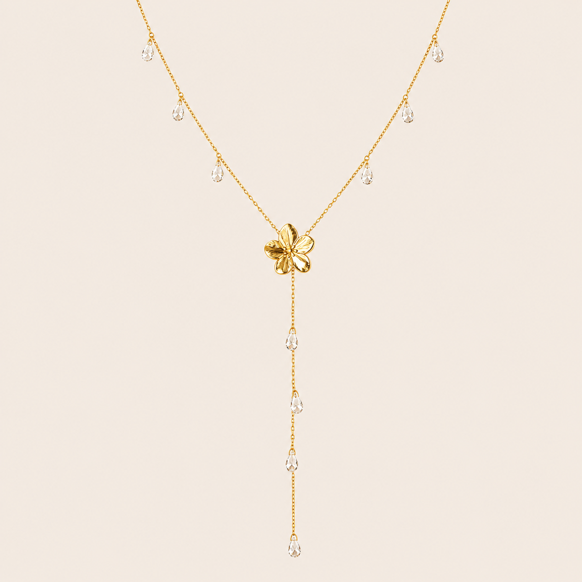 Collar dorado con circonias