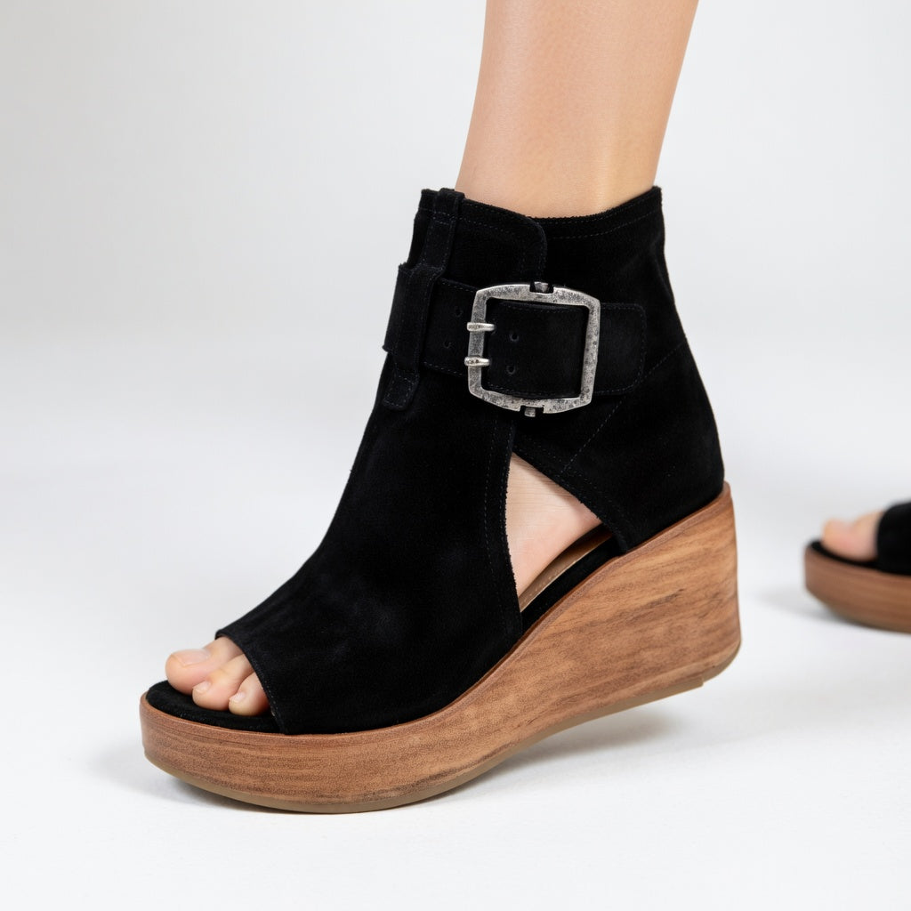 Botines con cuña y punta abierta