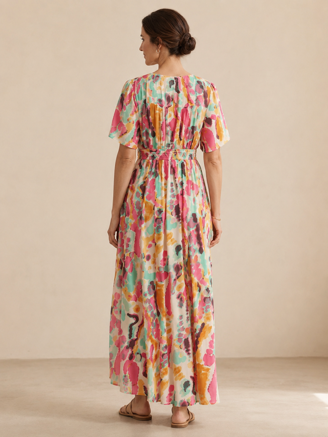 Vestido tie-dye con escote en V