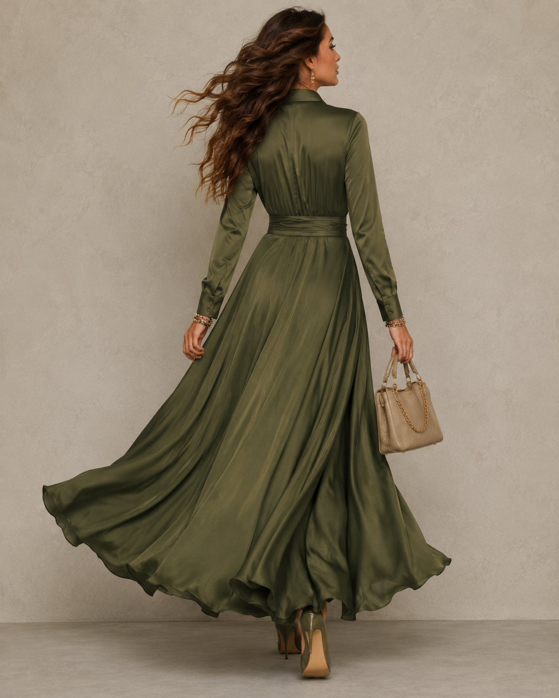Vestido midi fruncido con escote camisero