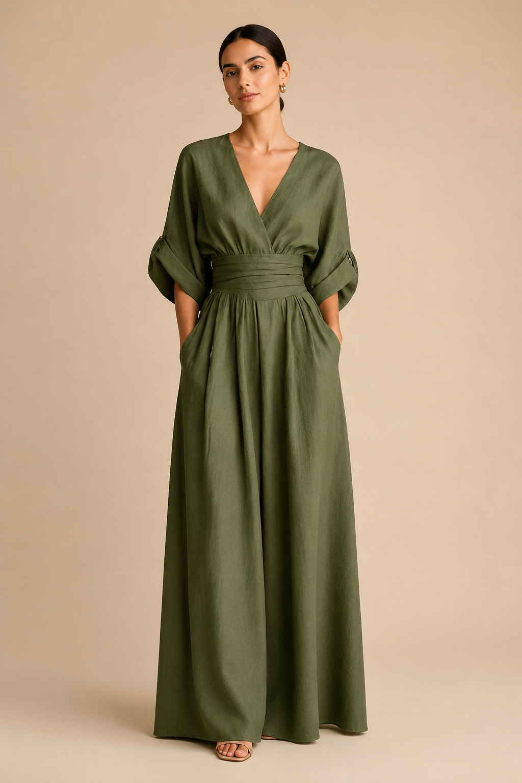 Mono elegante con escote en V y cintura alta