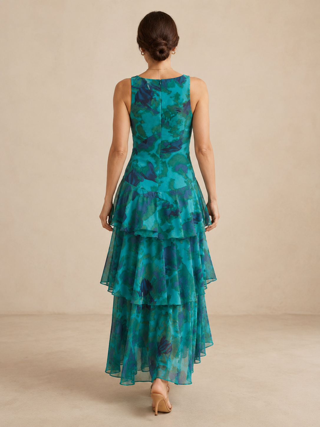Vestido de gasa con escote en V
