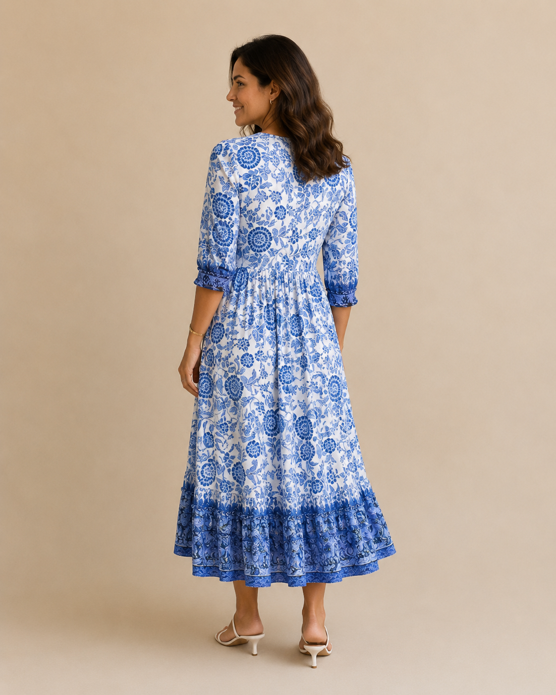 Elegante vestido maxi con estampado floral y escote en V