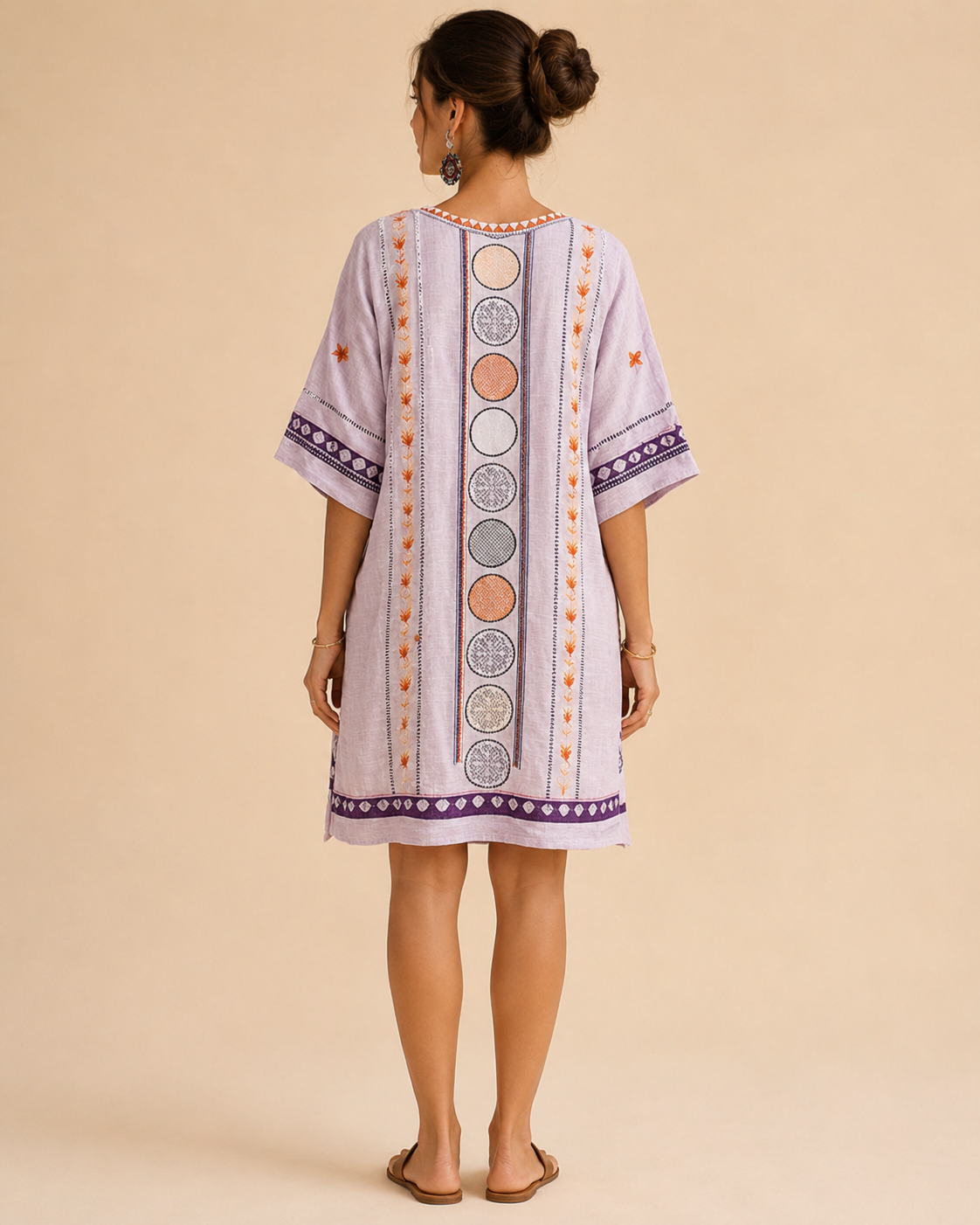 Vestido corto bordado morado