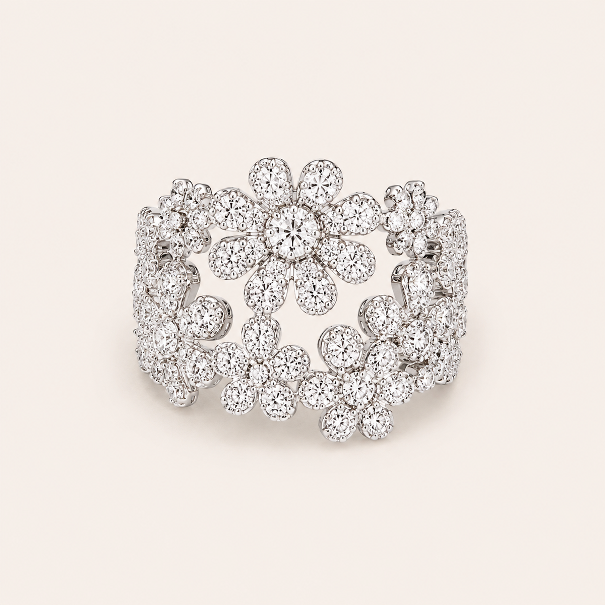 Anillo de circonias