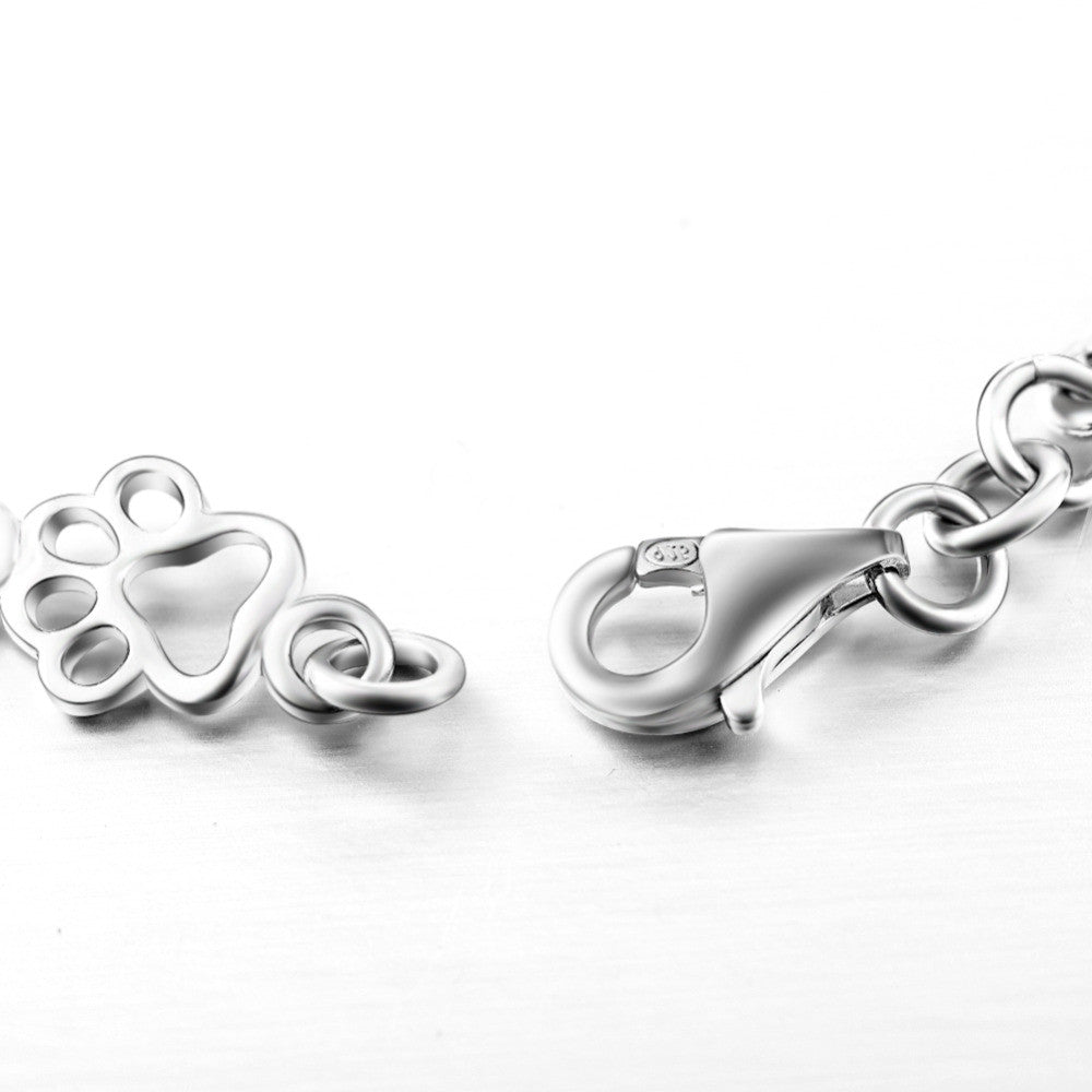 Pulsera de plata con detalles de perro