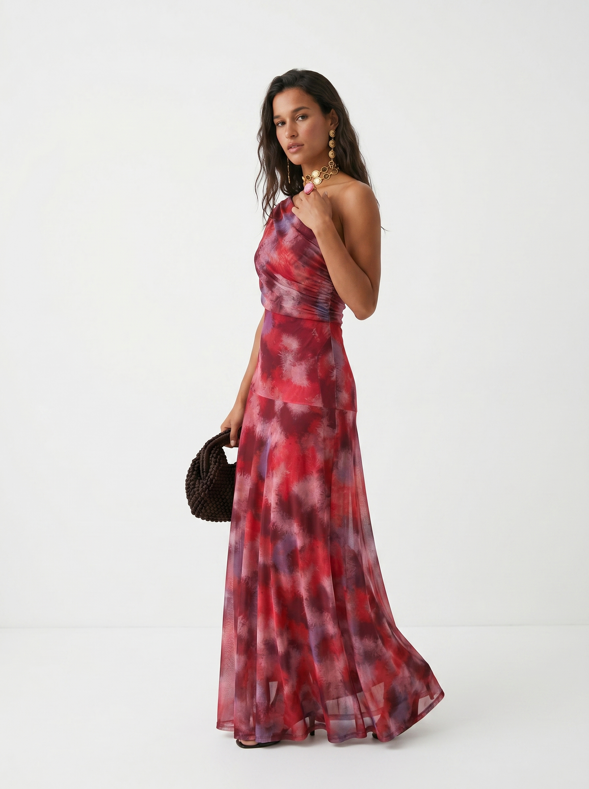 Vestido largo estampado con escote asimétrico