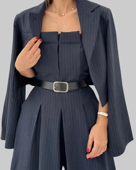 Traje elegante de tres piezas