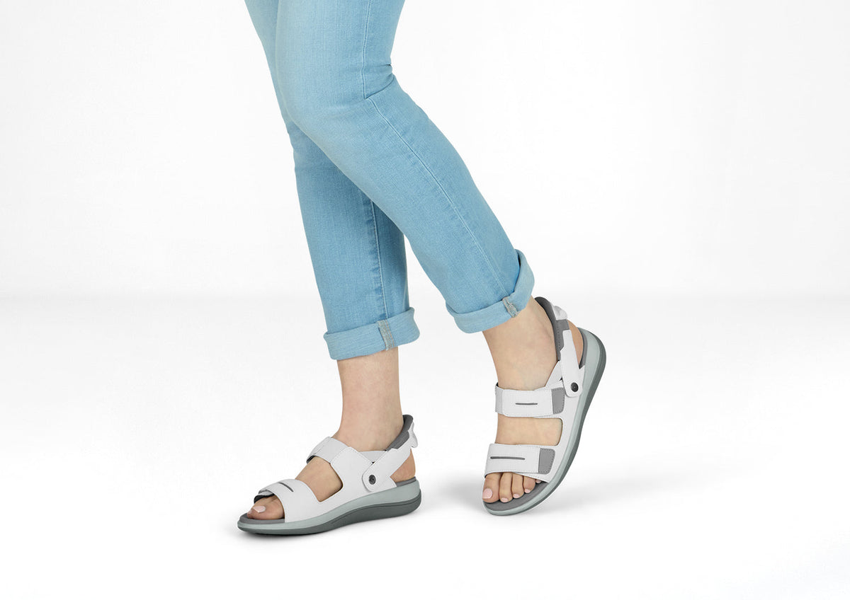 Sandalias cómodas ajustables