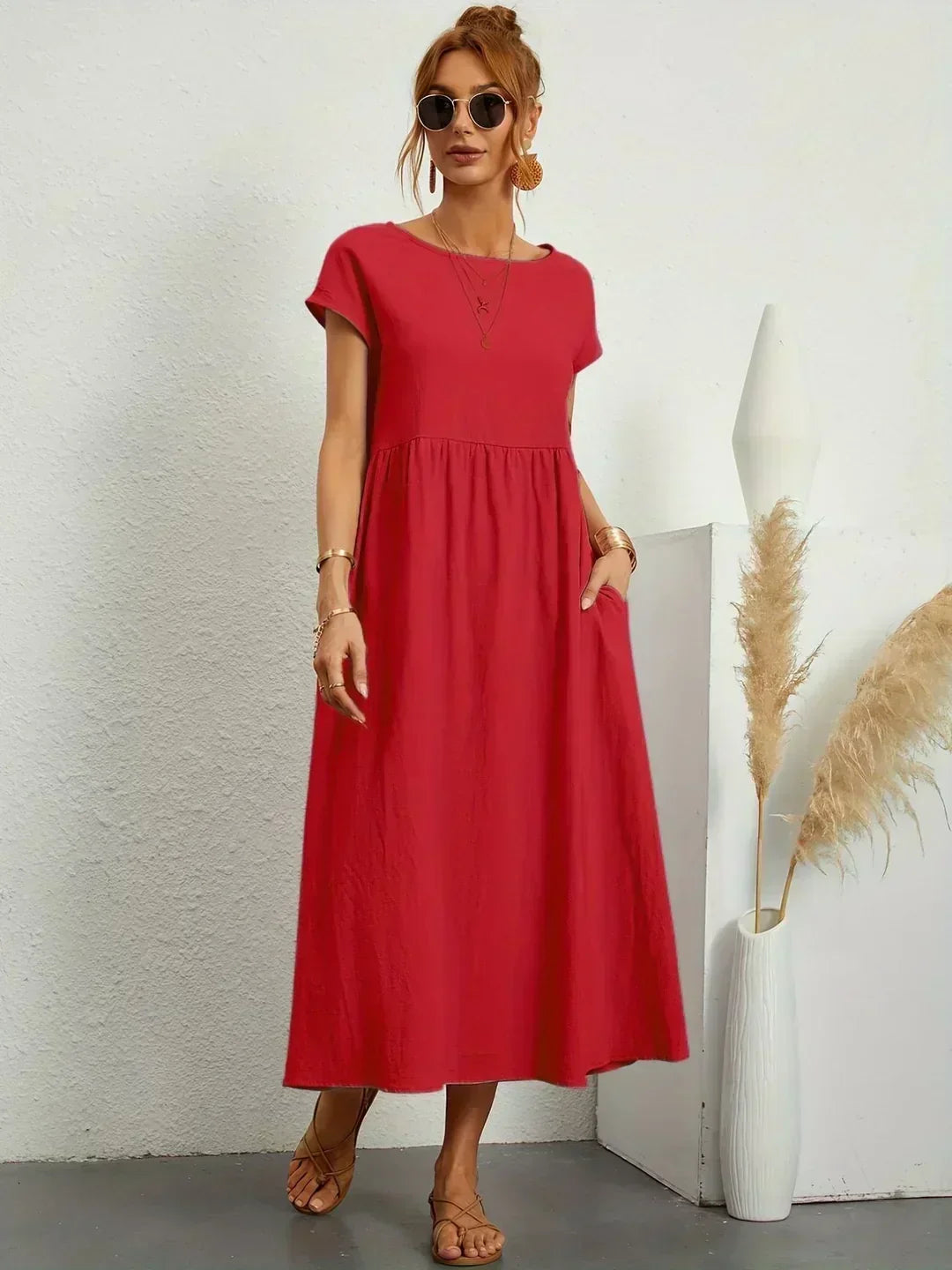 Vestido midi con falda acampanada