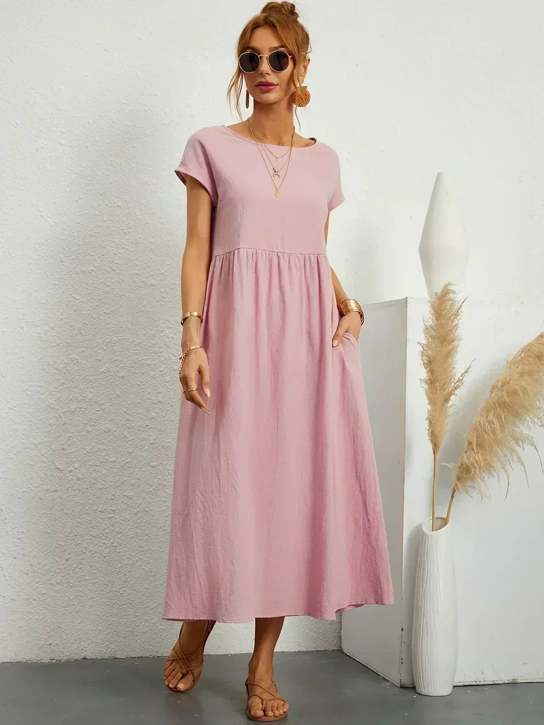 Vestido midi con falda acampanada