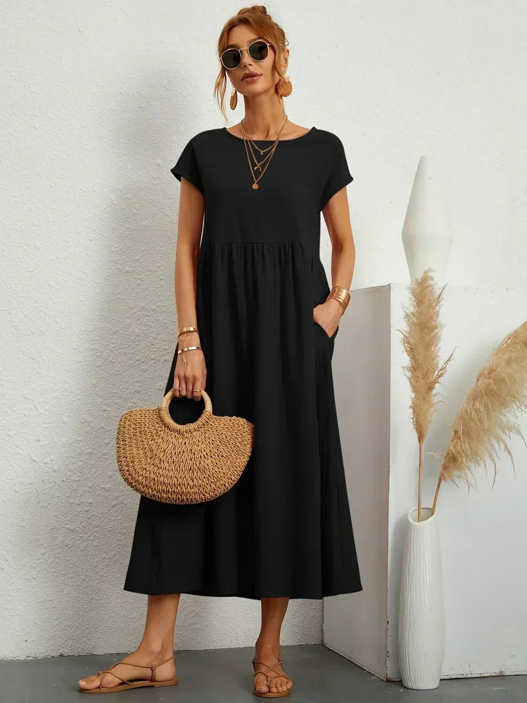 Vestido midi con falda acampanada
