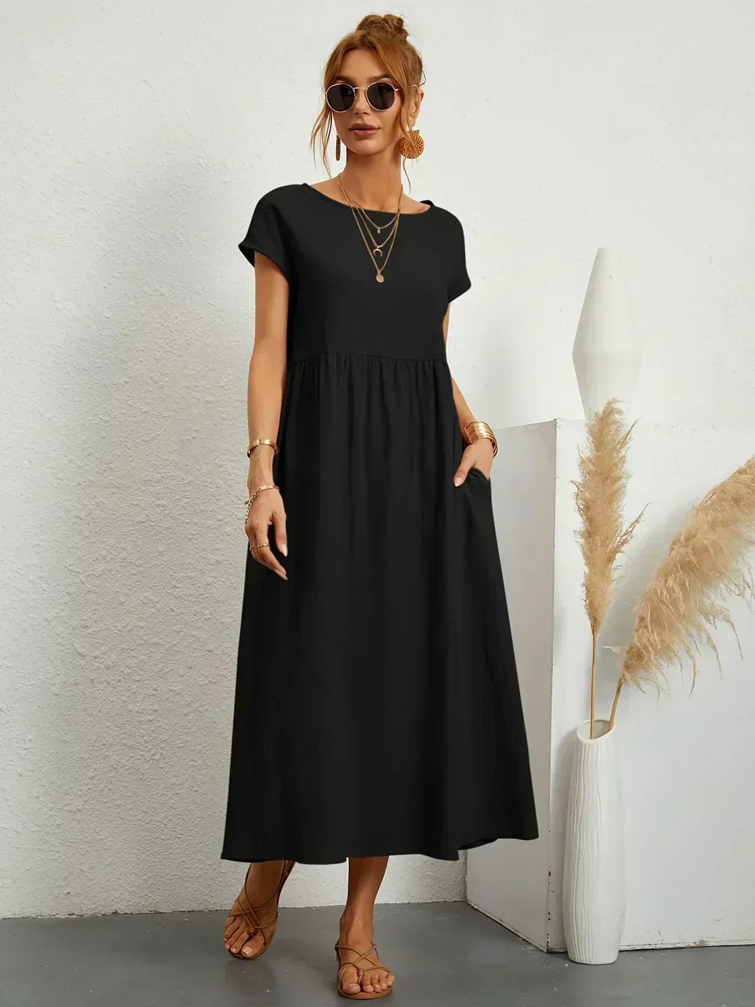 Vestido midi con falda acampanada