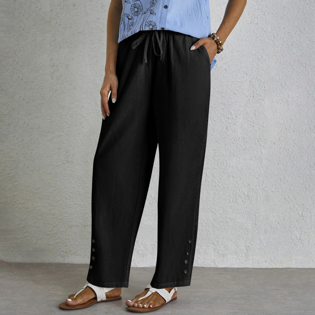 Pantalón relajado con botones