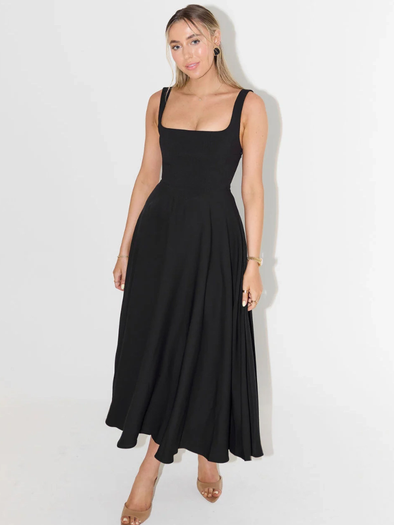 Vestido midi fluido con escote cuadrado