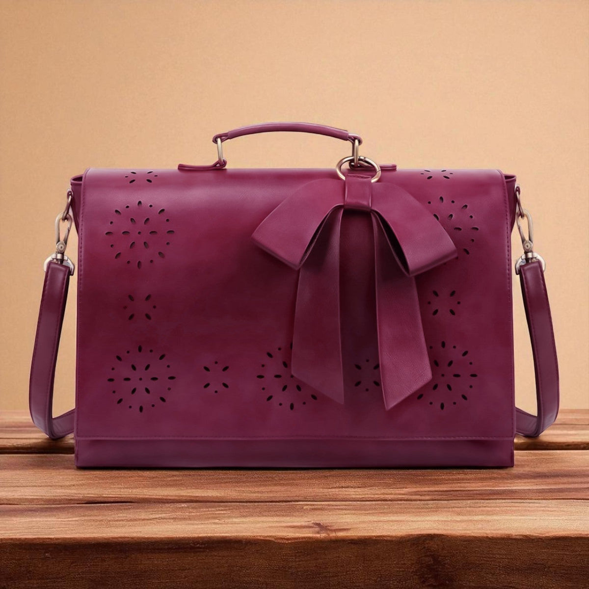 Bolsa con flores cortadas con láser
