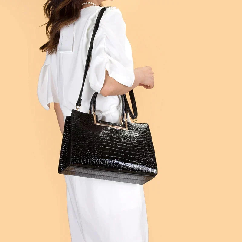 Conjunto de bolsa y cartera de piel