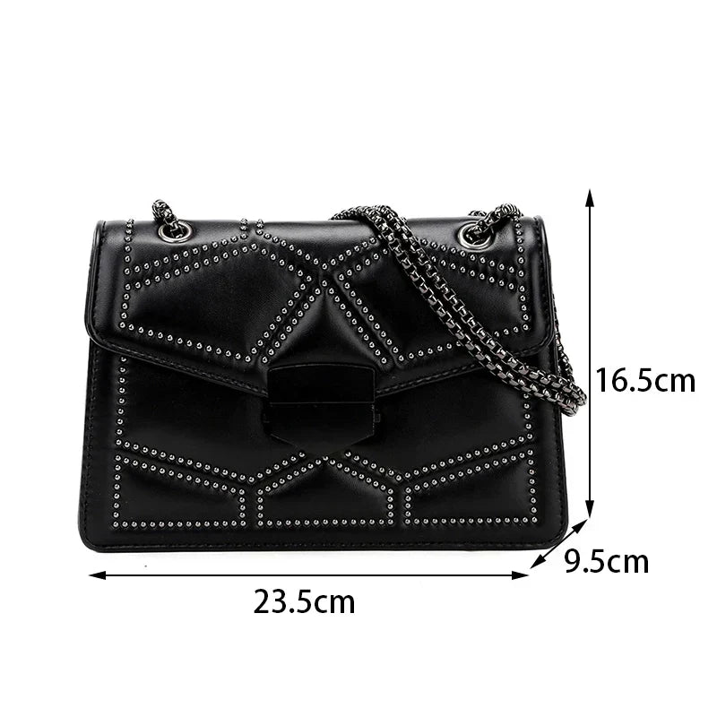 Bolsa de hombro con cadena de piel sintética