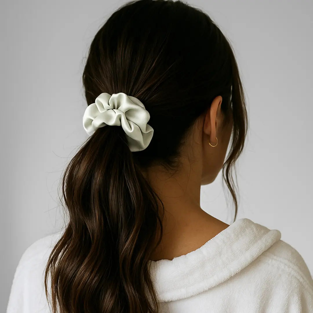 Silk Scrunchie in Ivory