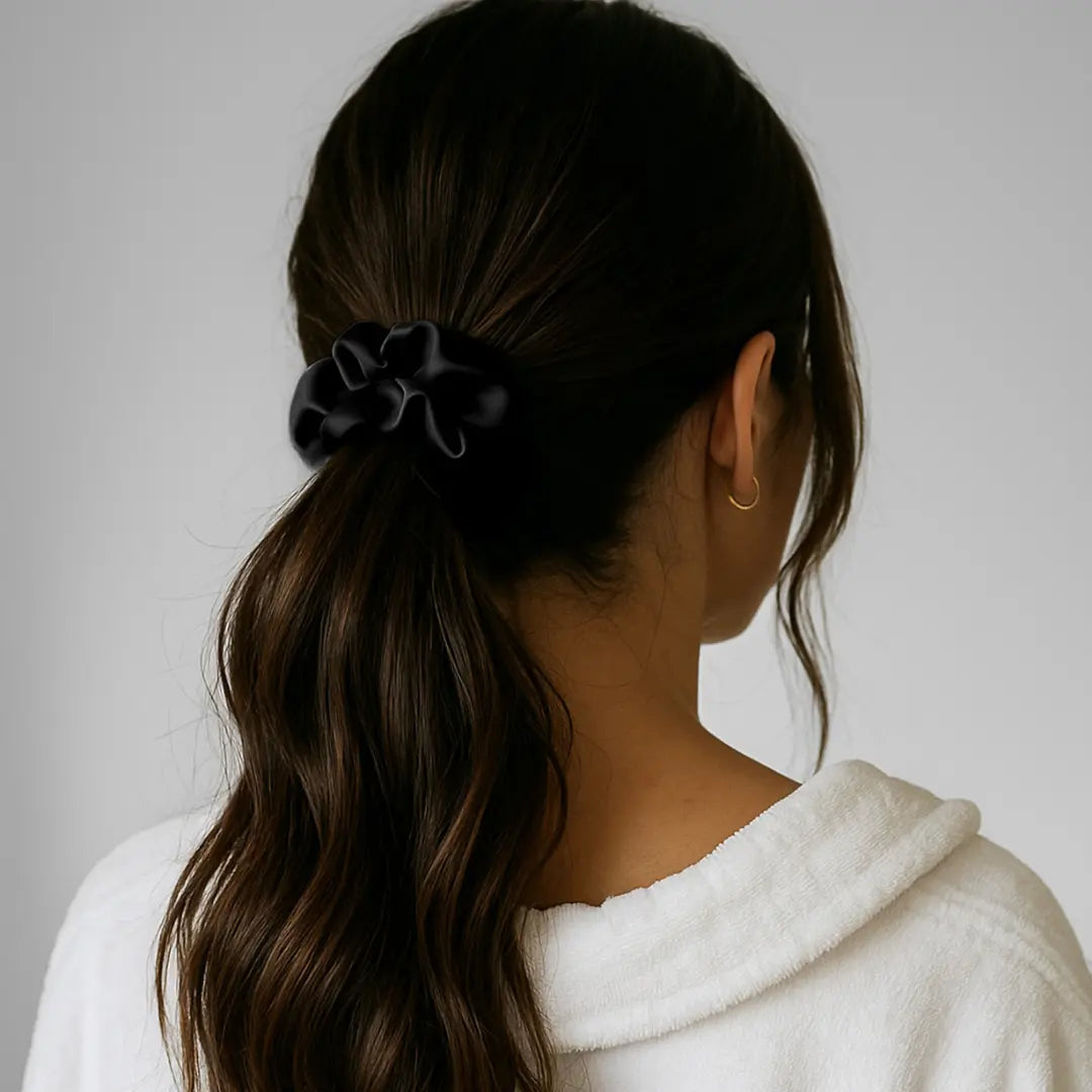 Silk Scrunchie in Black