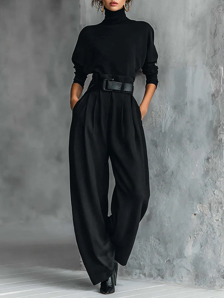 Conjunto de top de cuello alto negro y pantalón recto
