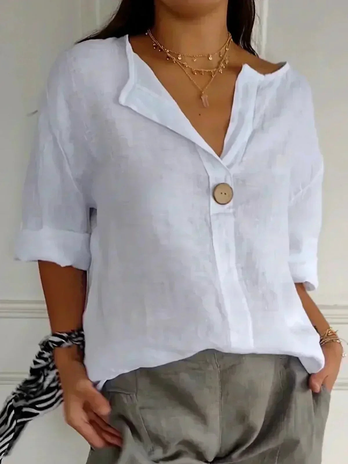 Blusa holgada con escote en V