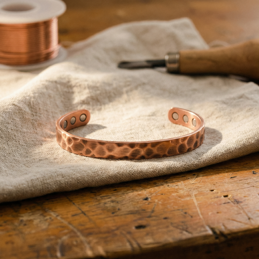 Pulsera de cobre forjado con magnete