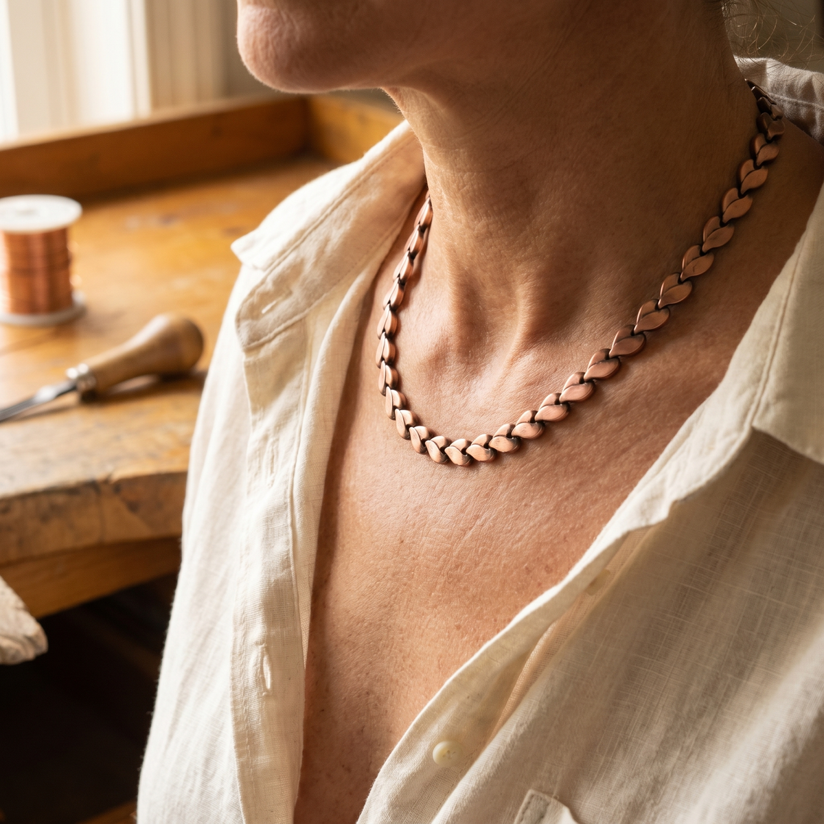 Collar de cobre forjado con magnete