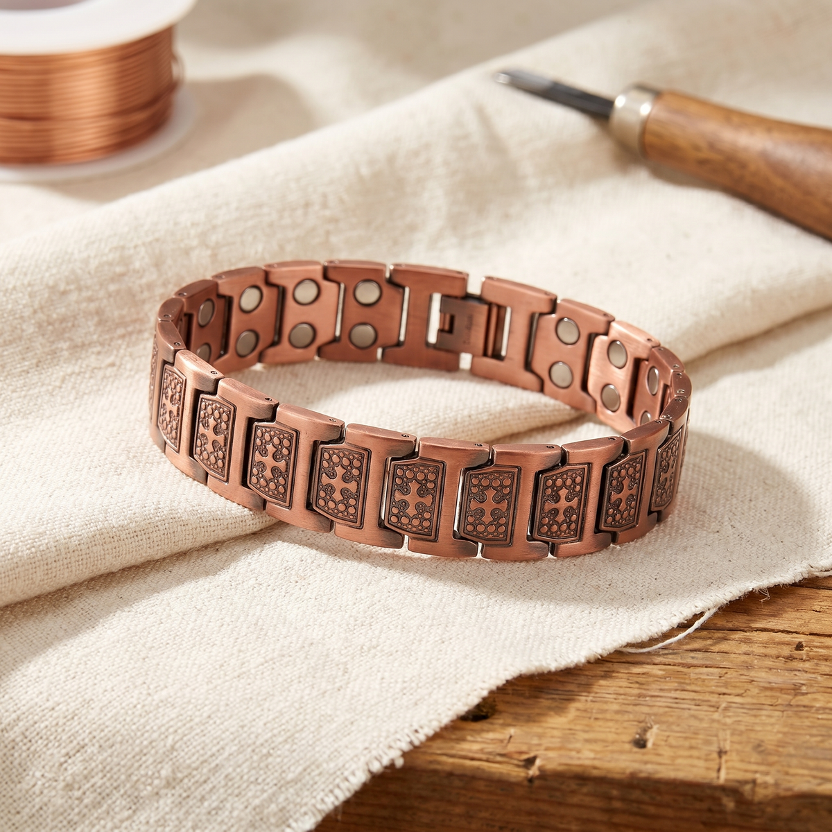 Pulsera de cobre forjado con magnete