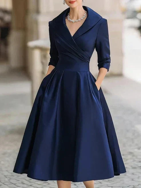 Vestido midi con cuello envolvente