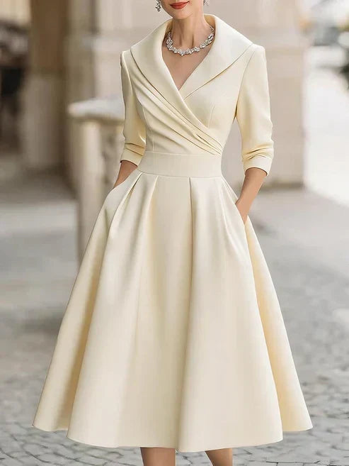 Vestido midi con cuello envolvente