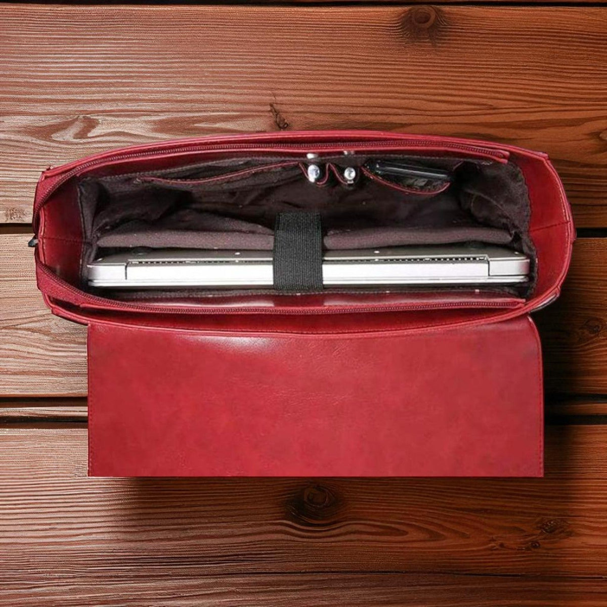 Bolsa con flores cortadas con láser